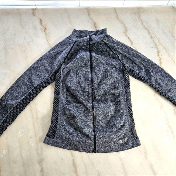 Soho Sport Activewear Sweatshirt - Picture 1 of 9